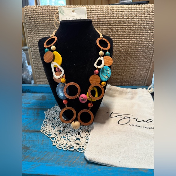 Tagua Arlene Necklace - Picture 2 of 7